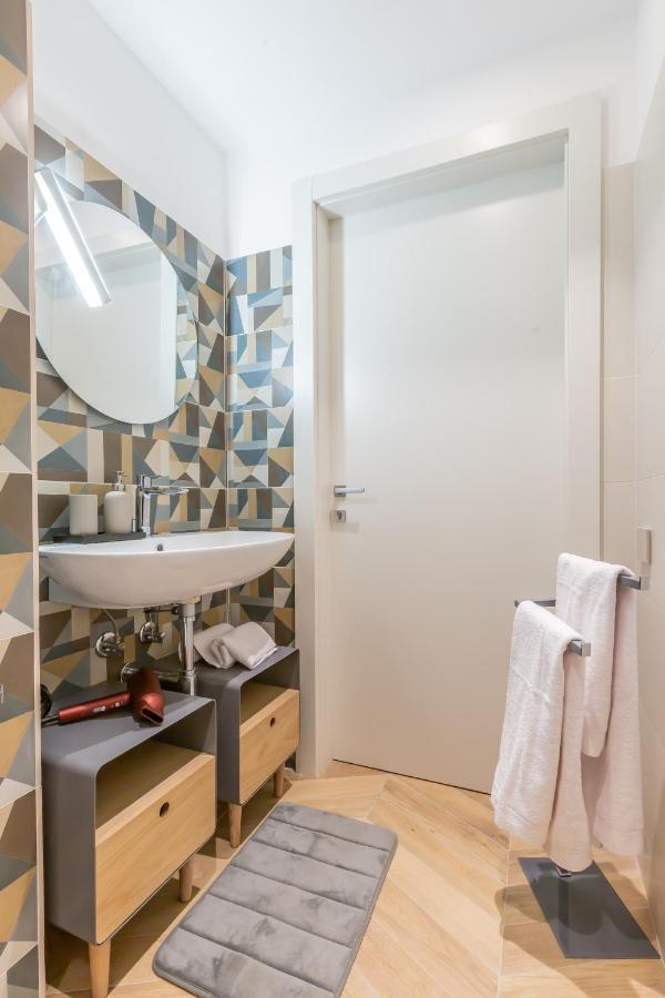 Luxury Trastevere Gym & Rooftop 5H Rome Exterior photo